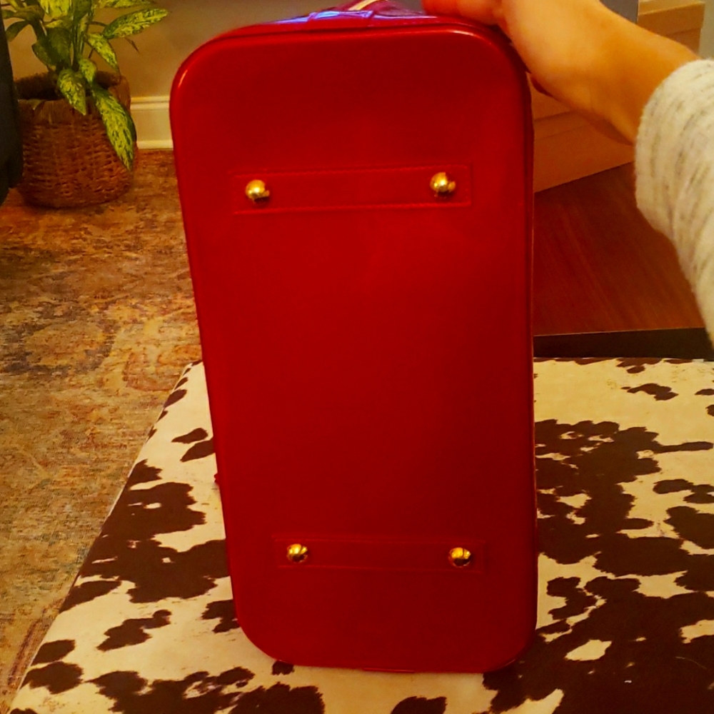 Louis Vuitton - Picture 5 of 6